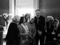 Mr Gerry Adams at the Easter Rising Commemoration with DPI participants: Ms Özlem Zengin, Ms Fadime Özkan, Ms Nurcan Baysal, Ms Zehra Taşkesenlioğlu, Ms Ayşe Koytak and Ms Kezban Hatemi.